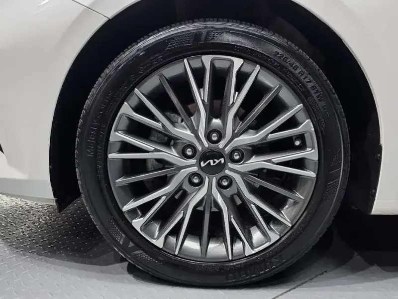 2022 Kia K3 с пробегом 68 572 км