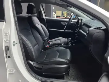 2022 Kia K3 с пробегом 68 572 км