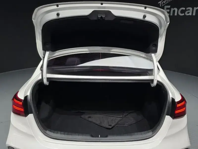 2022 Kia K3 с пробегом 68 572 км