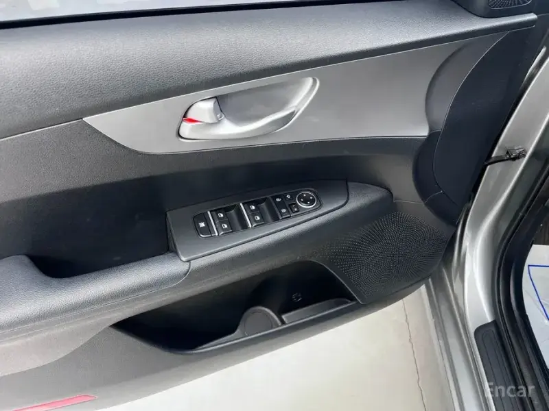 2022 Kia K3 с пробегом 76 410 км