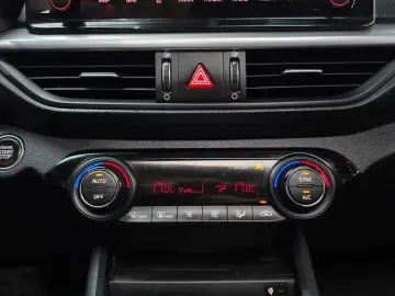 2022 Kia K3 с пробегом 70 420 км