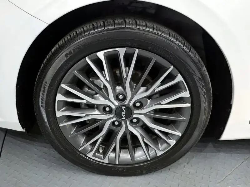 2022 Kia K3 с пробегом 52 920 км