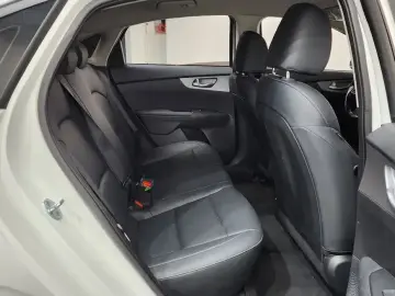 2022 Kia K3 с пробегом 93 090 км