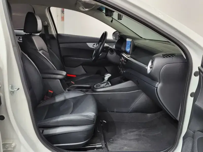 2022 Kia K3 с пробегом 93 090 км