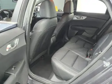 2021 Kia K3 с пробегом 77 893 км