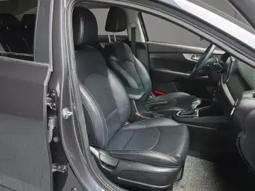 2022 Kia K3 с пробегом 59 668 км