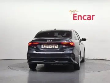 2021 Kia K3 с пробегом 70 036 км
