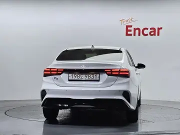 2022 Kia K3 с пробегом 119 024 км