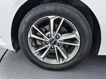 2022 Kia K3 с пробегом 119 024 км
