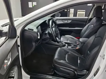 2022 Kia K3 с пробегом 119 024 км