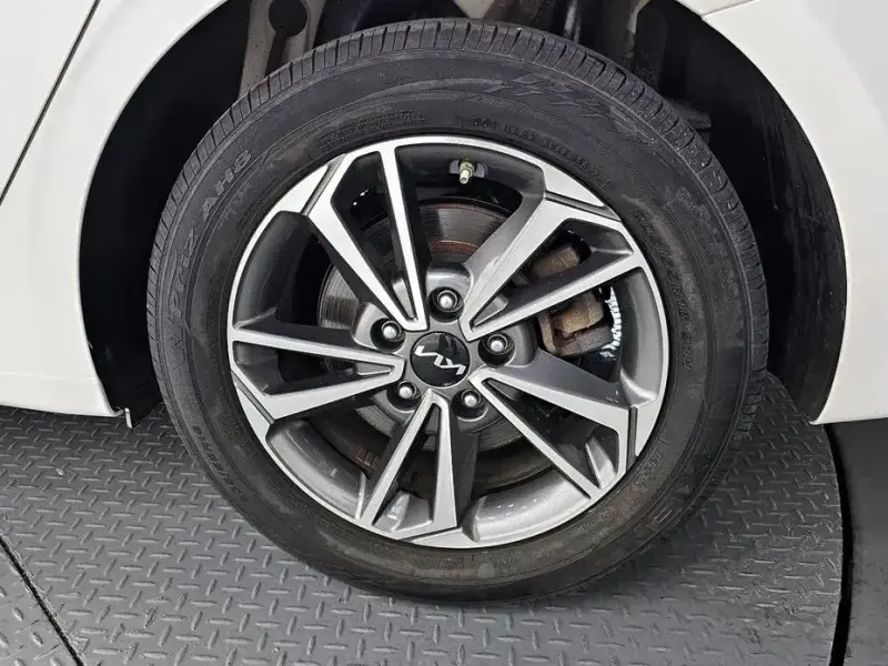 2022 Kia K3 с пробегом 119 024 км