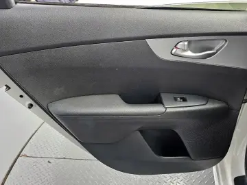 2022 Kia K3 с пробегом 119 024 км