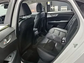 2022 Kia K3 с пробегом 119 024 км