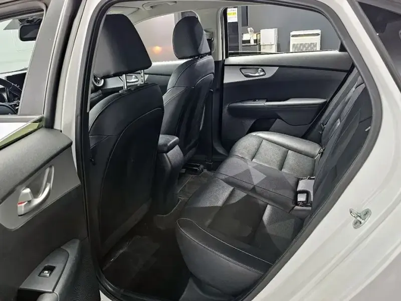 2022 Kia K3 с пробегом 119 024 км