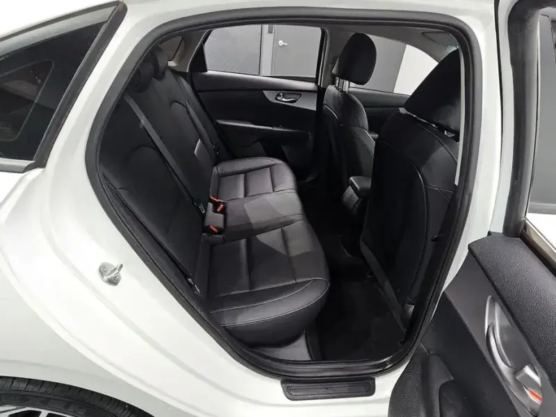 2021 Kia K3 с пробегом 102 538 км