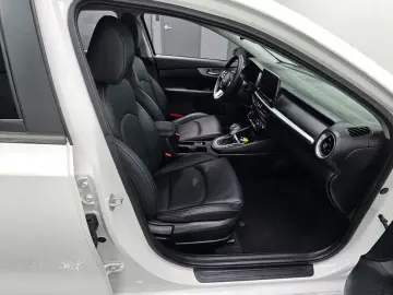 2021 Kia K3 с пробегом 102 538 км