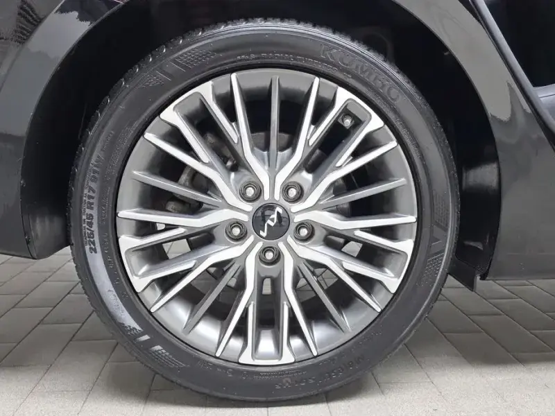 2022 Kia K3 с пробегом 96 771 км