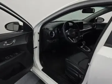 2021 Kia K3 с пробегом 89 807 км