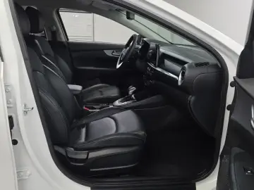 2021 Kia K3 с пробегом 89 807 км