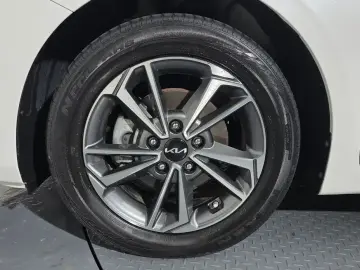2021 Kia K3 с пробегом 67 202 км