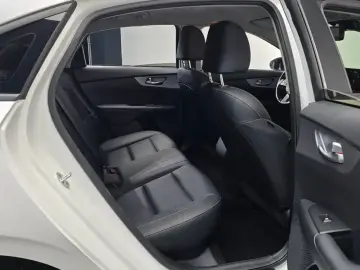 2021 Kia K3 с пробегом 67 202 км
