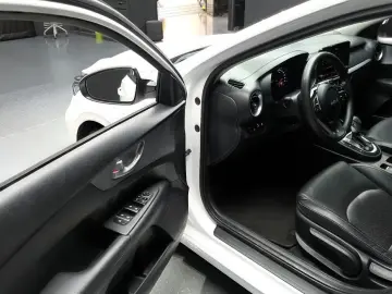 2022 Kia K3 с пробегом 118 096 км
