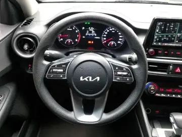 2022 Kia K3 с пробегом 118 096 км