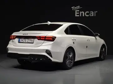 2021 Kia K3 с пробегом 104 243 км