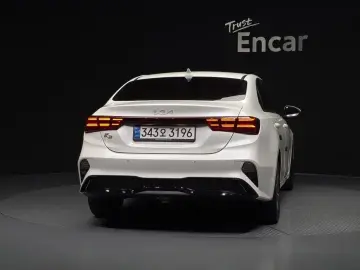 2021 Kia K3 с пробегом 104 243 км