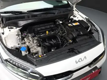 2021 Kia K3 с пробегом 104 243 км