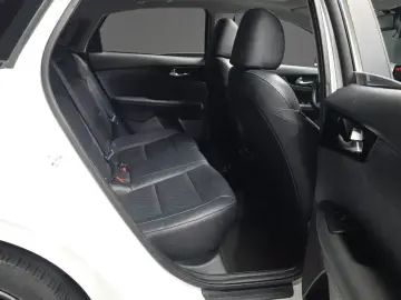 2021 Kia K3 с пробегом 104 243 км