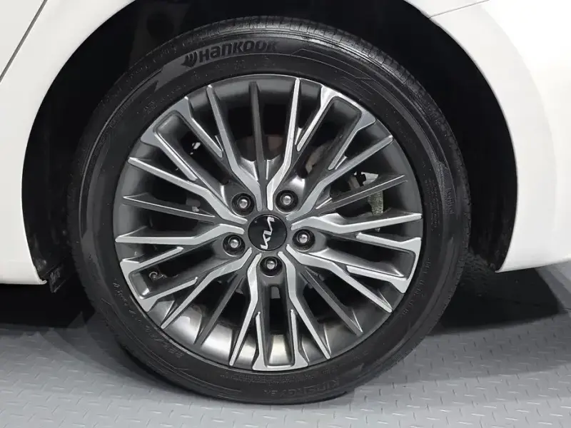 2021 Kia K3 с пробегом 104 243 км