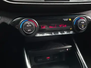 2021 Kia K3 с пробегом 104 243 км