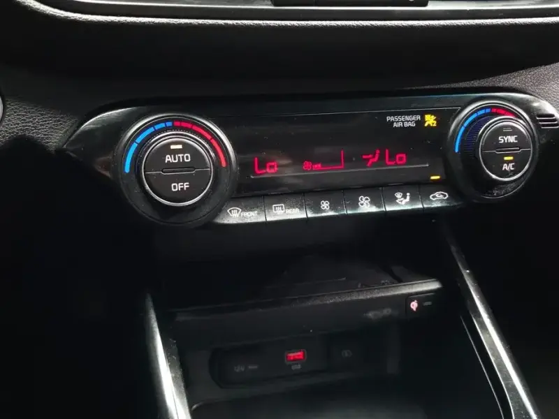 2021 Kia K3 с пробегом 104 243 км