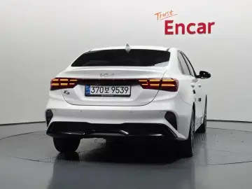 2022 Kia K3 с пробегом 90 684 км