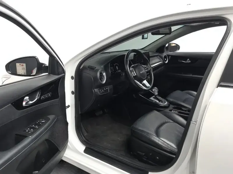 2022 Kia K3 с пробегом 90 684 км