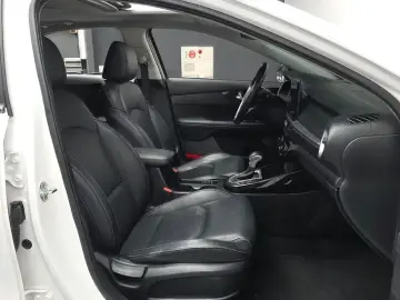 2022 Kia K3 с пробегом 90 684 км