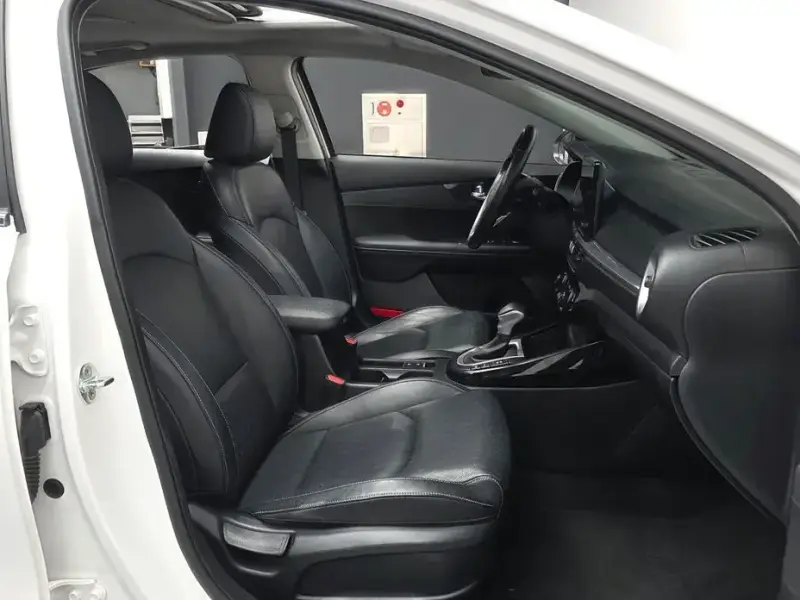 2022 Kia K3 с пробегом 90 684 км