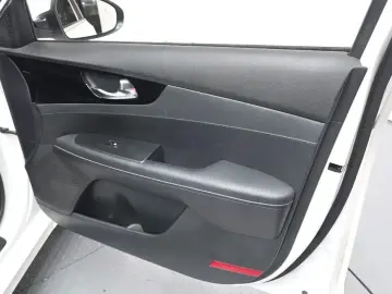 2022 Kia K3 с пробегом 90 684 км