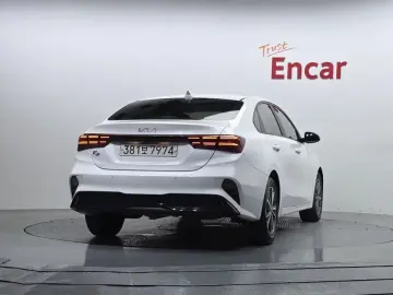 2022 Kia K3 с пробегом 113 866 км