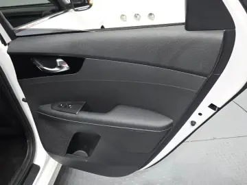 2022 Kia K3 с пробегом 90 684 км