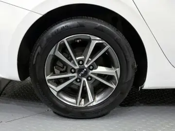2022 Kia K3 с пробегом 113 866 км