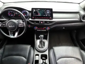 2022 Kia K3 с пробегом 113 866 км