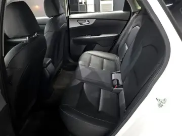 2022 Kia K3 с пробегом 113 866 км
