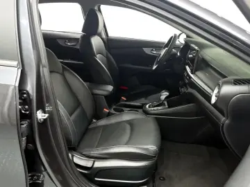 2021 Kia K3 с пробегом 79 333 км