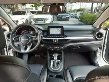 2022 Kia K3 с пробегом 48 000 км