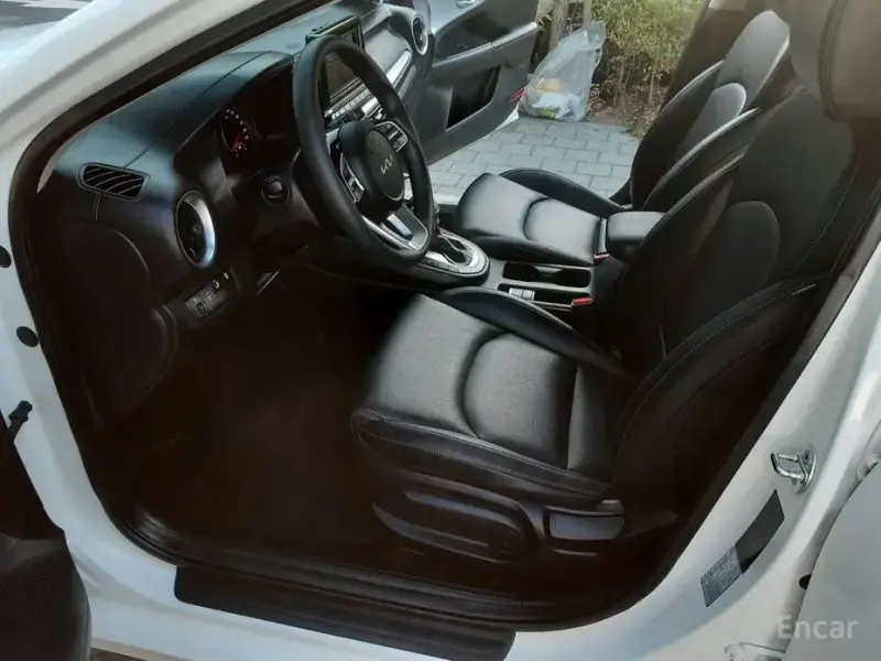 2022 Kia K3 с пробегом 48 000 км