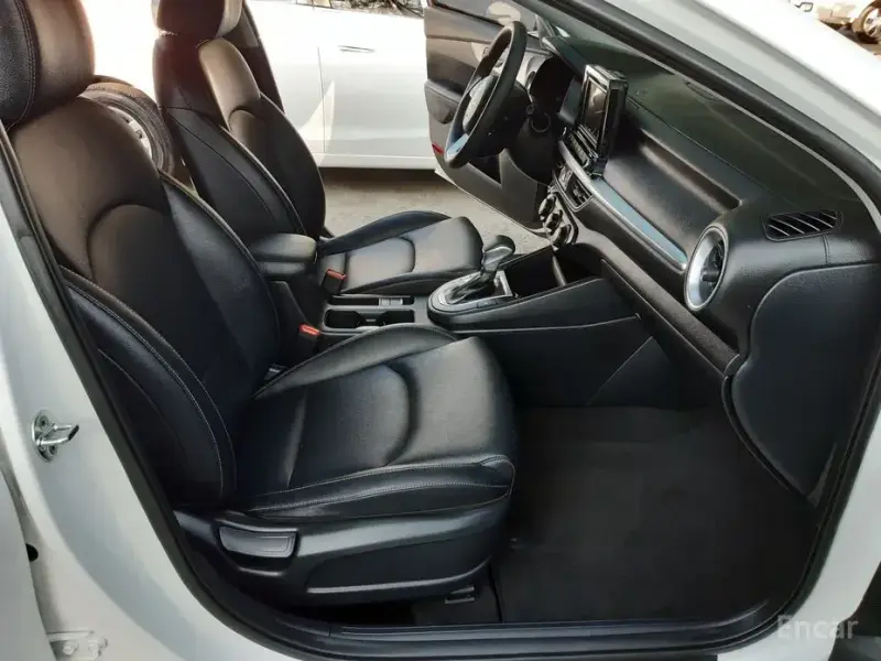 2022 Kia K3 с пробегом 48 000 км