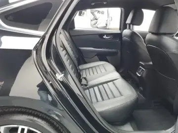 2022 Kia K3 с пробегом 100 796 км