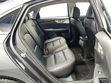 2021 Kia K3 с пробегом 131 157 км